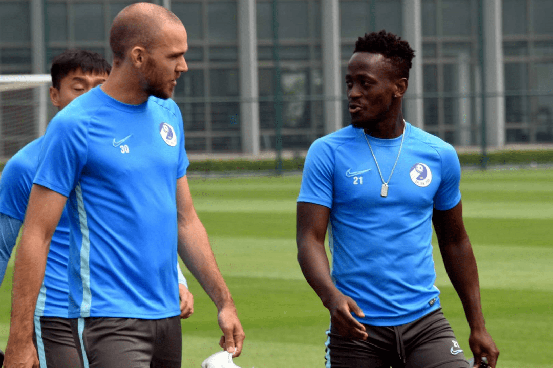 体育竞猜-清晨瓦伦西亚备战荷甲；官宣签约细节曝光；目标明确；阵容厚度经受考验(瓦伦西亚半程马拉松)