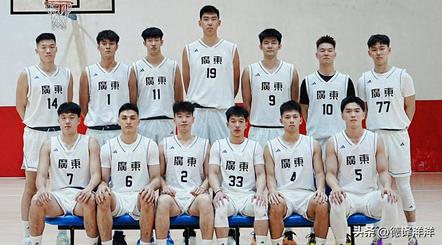 关于赛前突围战来临，深圳男篮围绕全明星赛调整名单，话题不断，更衣室氛围转暖的信息